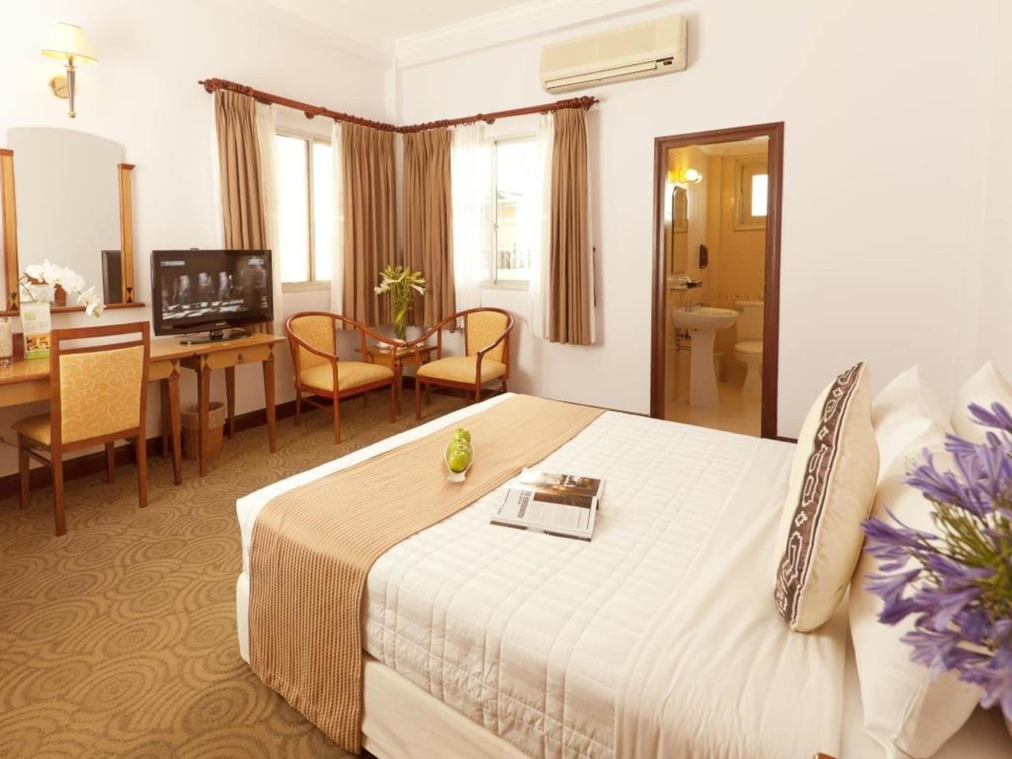 Liberty Hotel Saigon Parkview Ho Chi Minh City Exterior photo