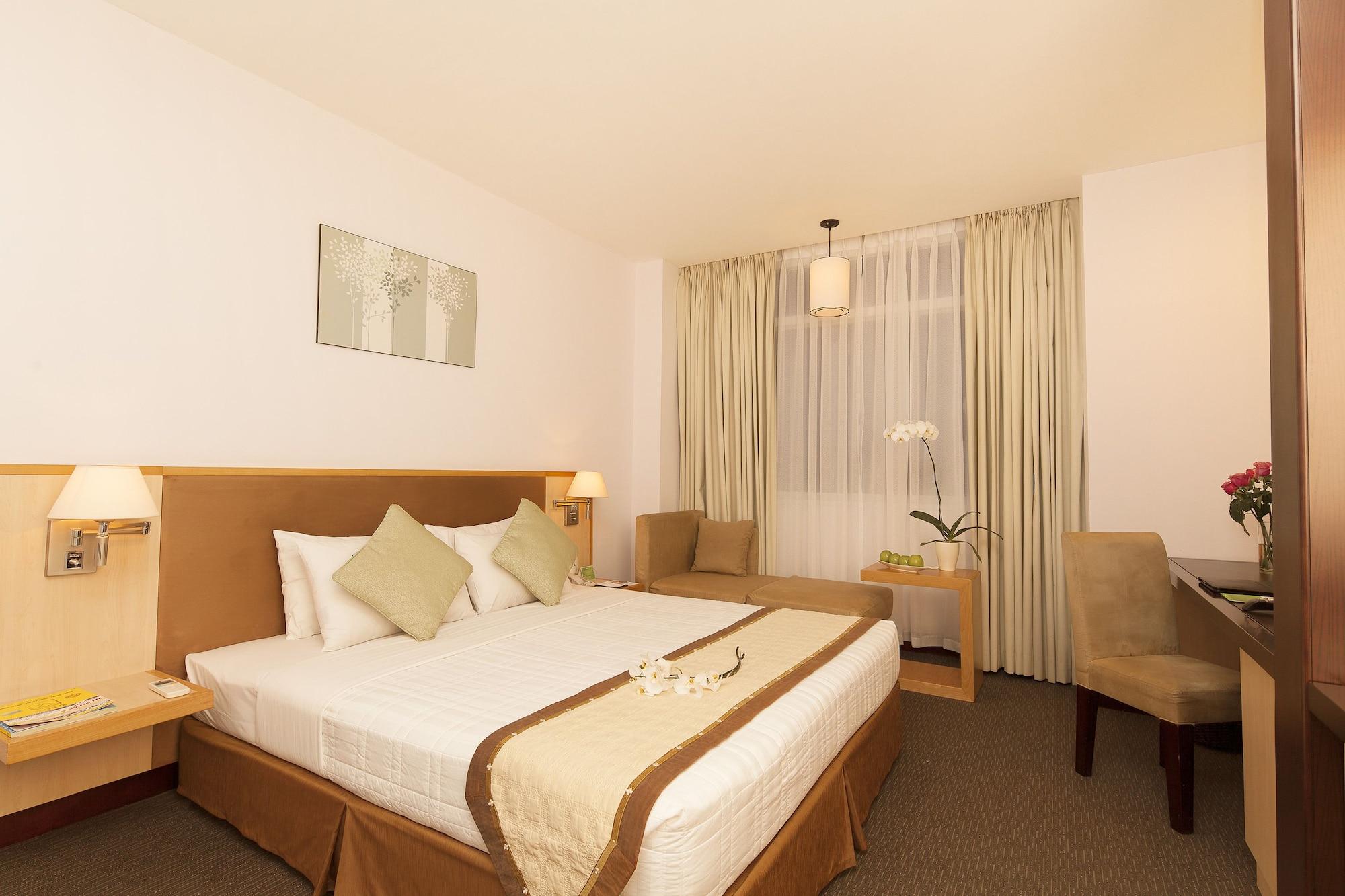 Liberty Hotel Saigon Parkview Ho Chi Minh City Exterior photo