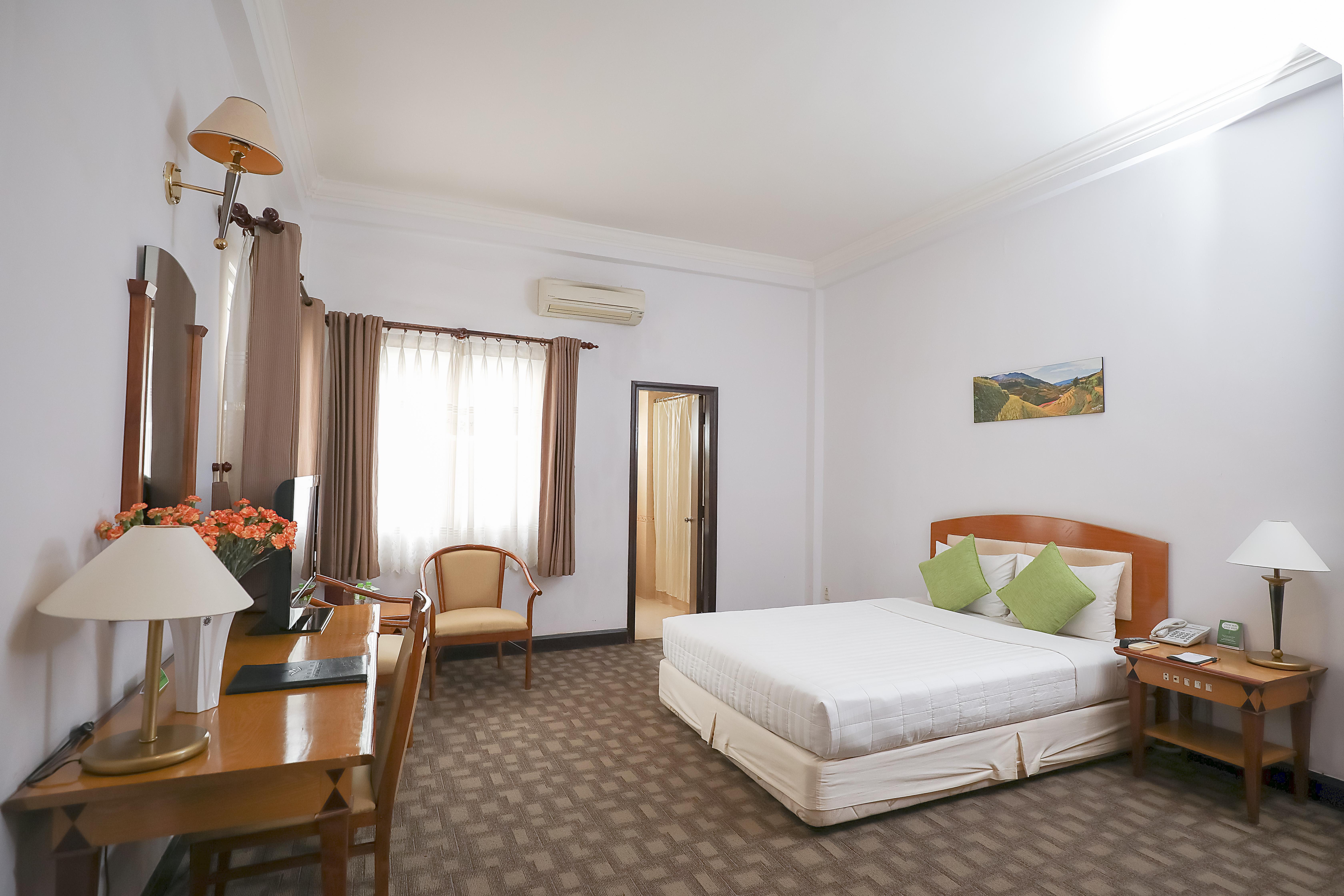 Liberty Hotel Saigon Parkview Ho Chi Minh City Exterior photo