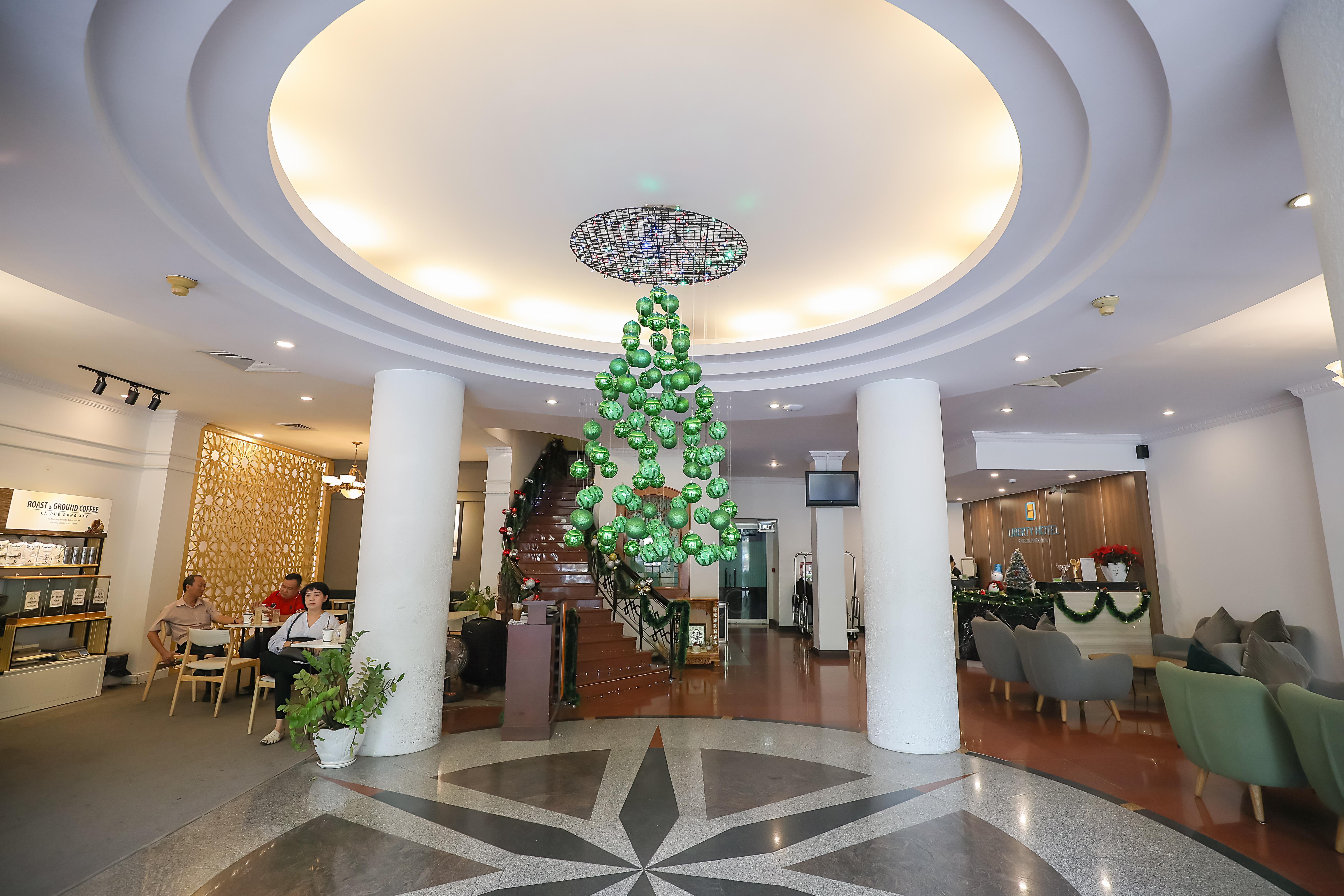 Liberty Hotel Saigon Parkview Ho Chi Minh City Exterior photo
