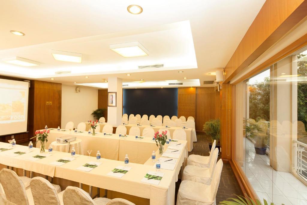 Liberty Hotel Saigon Parkview Ho Chi Minh City Exterior photo