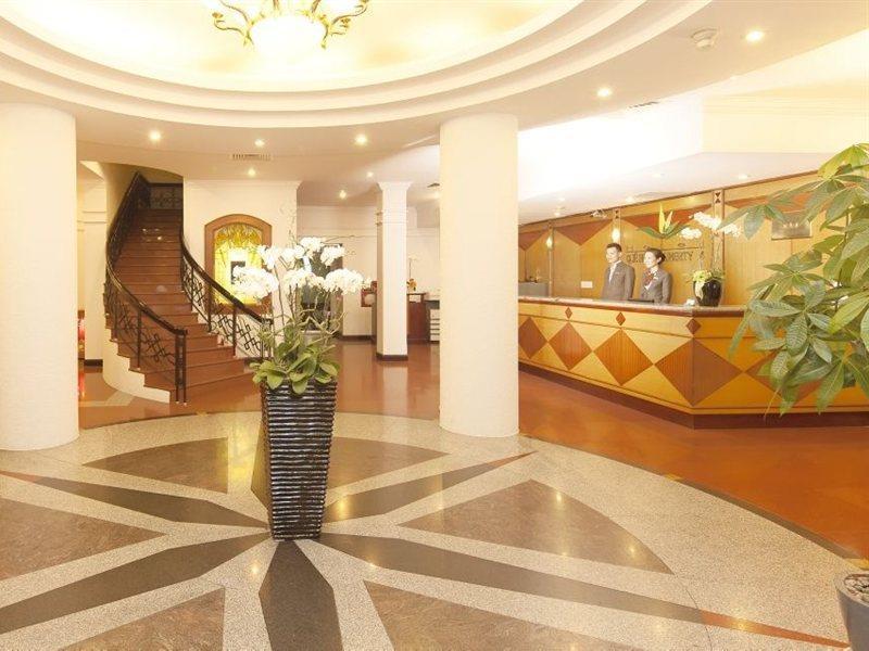Liberty Hotel Saigon Parkview Ho Chi Minh City Exterior photo