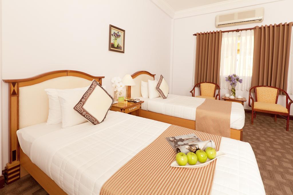 Liberty Hotel Saigon Parkview Ho Chi Minh City Exterior photo